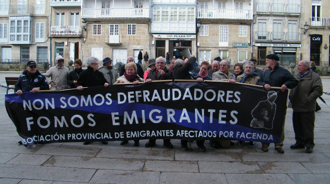Imagen de la manifestación de los emigrantes retornados en Carballiño. 