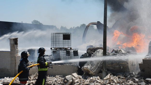 oPERARIOS DEÇÑ

















Operarios del grupo de emergencias, sofocando un incendio en Carballiño (MARTIÑO PINAL)

