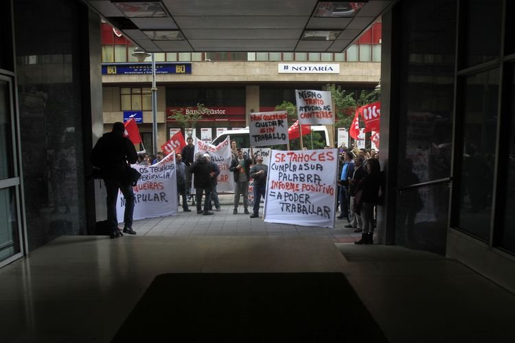 Manifestación contra el cierre de la mina de Vilamartín. (MIGUEL ÁNGEL)
