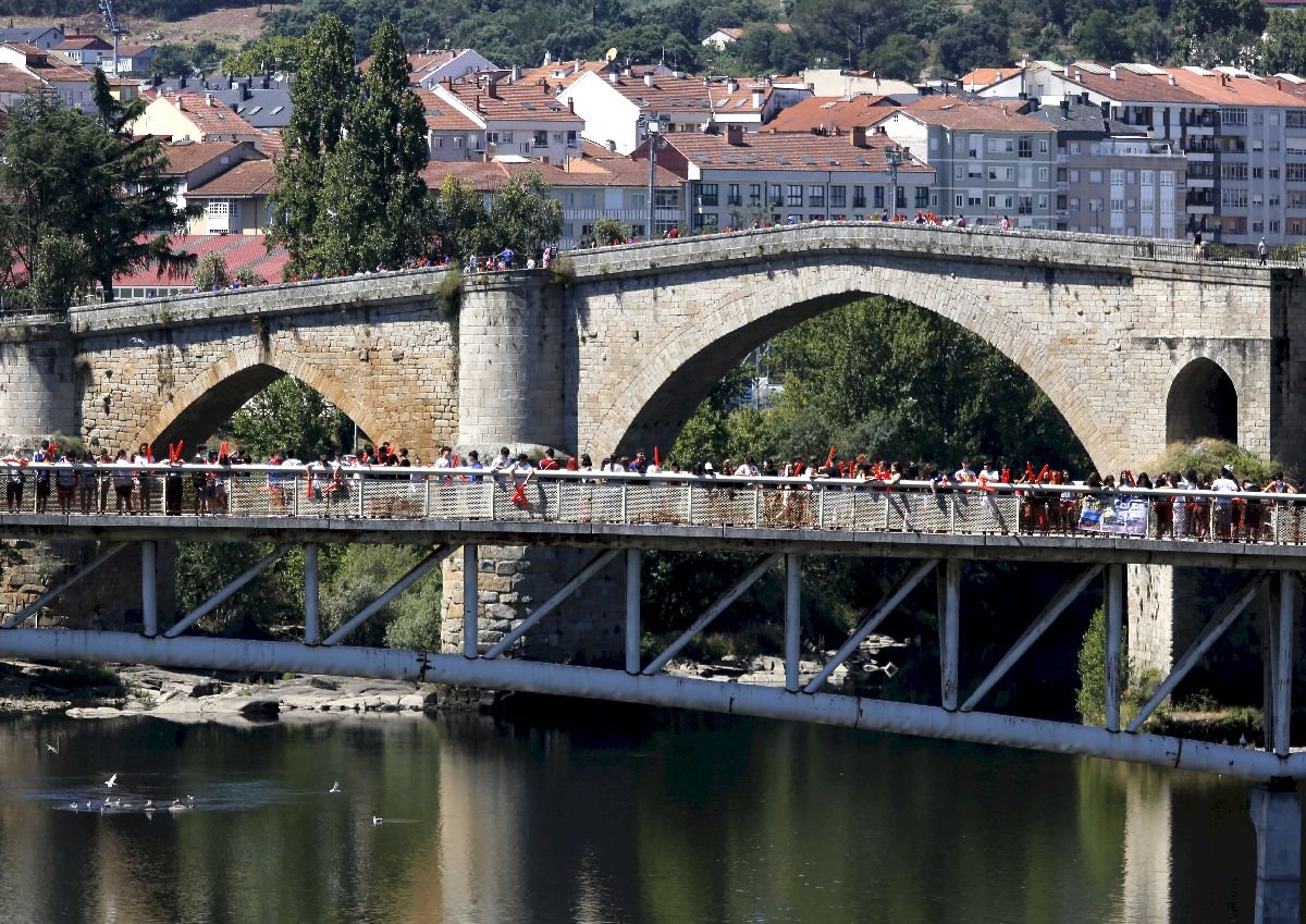 Puente Romano de Ourense durante una jornada de verano.