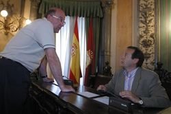 Agustín Fernández y Andrés García Mata, miembros de la comisión negociadora del presupuesto.