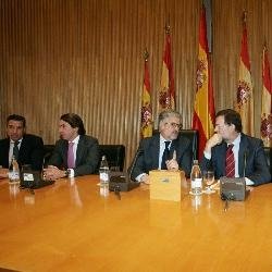 Rajoy y Aznar reivindican la figura de Cisneros.