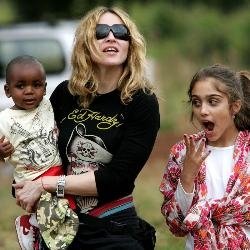 Madonna y sus hijos.