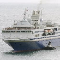 152 pasajeros fueron evacuados del barco 'Explorer'.