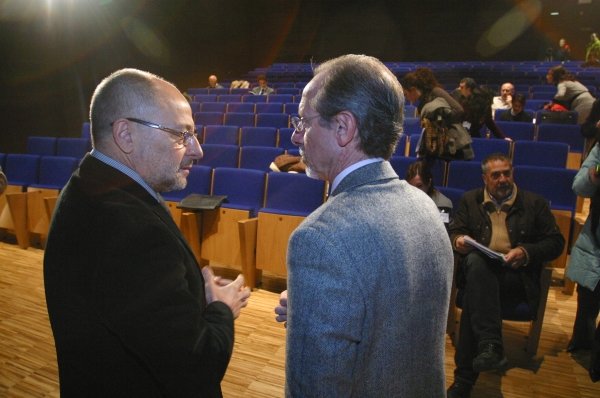 Francisco Rodríguez y Jorque Marquínez, al inicio de la  reunión.