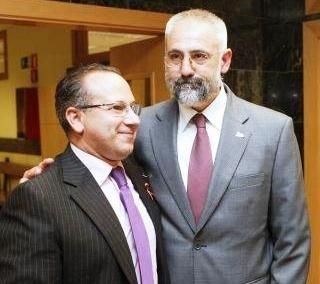 Alcaraz y García Casquero en la Asamblea General de la AVT