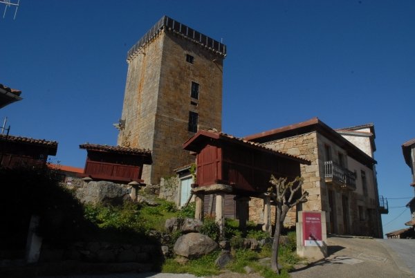 Las instalaciones del establecimiento, bajo la torre de Vilanova.