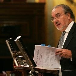 El ministro de Economia, Pedro Solbes, durante su intervención.