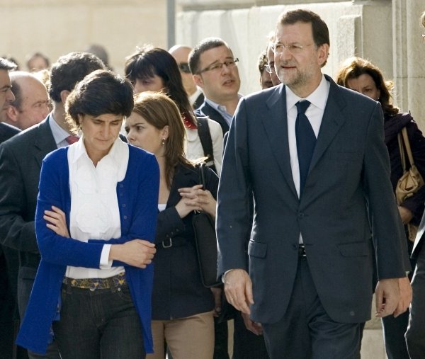 María San Gil y Mariano Rajoy, acudieron juntos hasta la capilla ardiente.