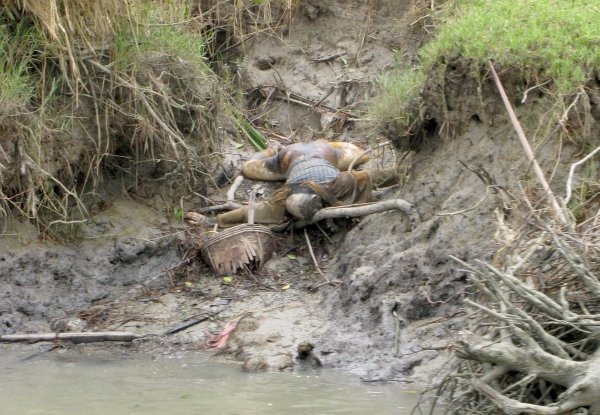 Un cuerpo sin vida en la isleta de Yekyaw, en Birmania.