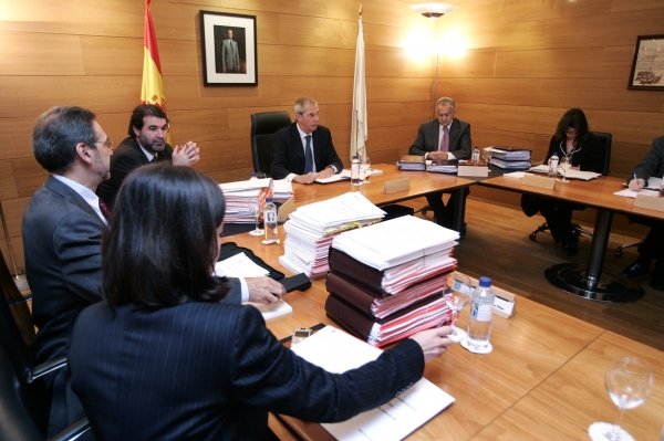 Vista general de la reunión del Consello. (Foto: Pepe Ferrín)