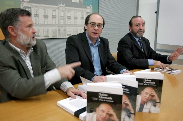 Xosé Manuel del Caño y José Gómez Alén durante la presentación. (Foto: Rosa Veiga)