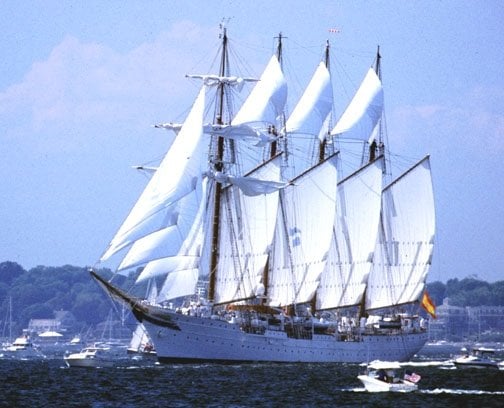 El buque escuela Juan Sebastián Elcano.