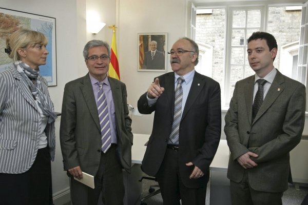 Carod Rovira, Joan Saura y Xabier Solano durante la inauguración de la oficina delegada de la Generalitat en Londres.