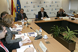 Fernández Antonio durante una reunión con los directores de los Centros de Promoción de Negocios (CPNs). (Foto: Oscar Corral)