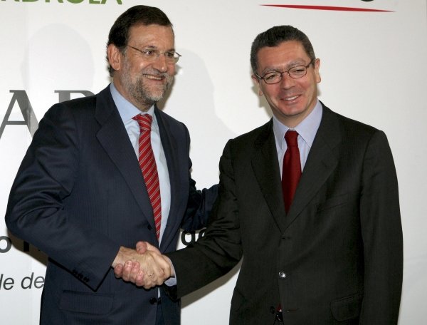 Mariano Rajoy y Alberto Ruiz Gallardón. (Foto: Angel Díaz)