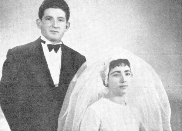 Los novios Prudencio Corcovado y Carmen Oñate, casados en 1958. 