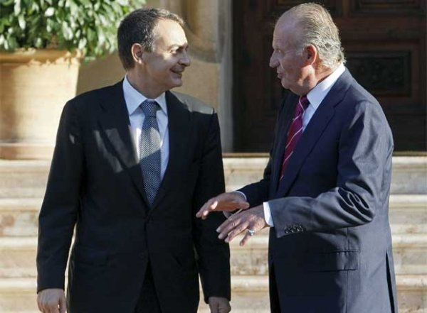 José Luis Rodríguez Zapatero y el Rey Don Juan Carlos en el Palacio de Marivent