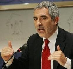  El coordinador general de Izquierda Unida (IU), Gaspar Llamazares (Foto: Archivo )