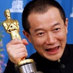  El compositor chino Tan Dun con su Oscar. (Foto: archivo)