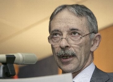 El presidente de la Comisión Nacional del Mercado de Valores (CNMV), Julio Segura. (Foto: EFE)