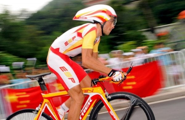 El ciclista Alberto Contador durante la crono disputada en Beijing. (Foto: G. Brelder)