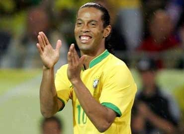 Ronaldinho, capitán  de Brasil.