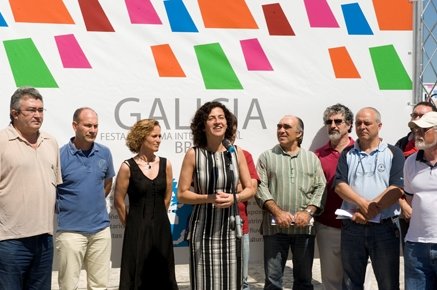 La conselleira de cultura, Ánxela Bugallo, ofrece su discurso en Brest, en la jornada dedicada a Galicia. (Foto: Archivo )