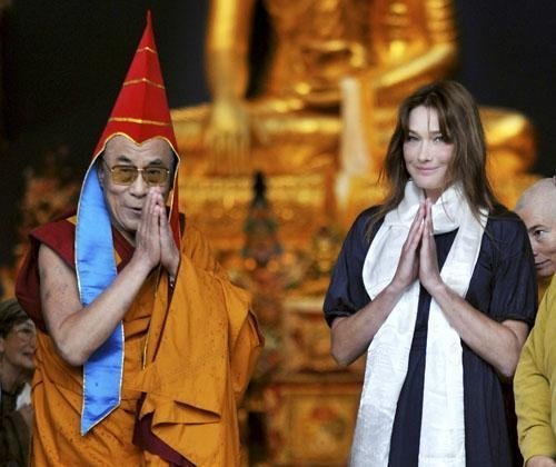 Carla Bruni, anfitriona del Dalai Lama (Foto: EFE)