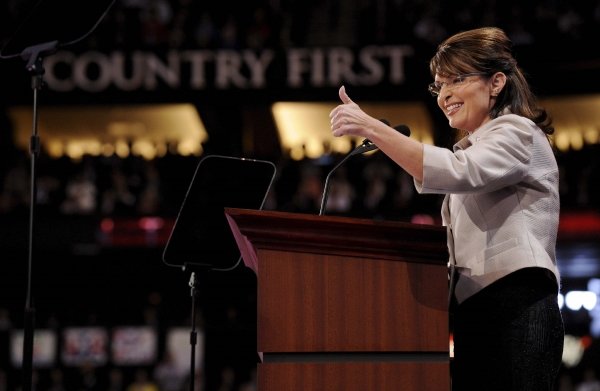 Sarah Palin, tras su discurso. (Foto: Shawn Thew)
