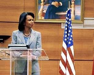 La Secretaria de Estado de EEUU, Condoleezza Rice, en una conferencia de prensa (Foto: EFE)