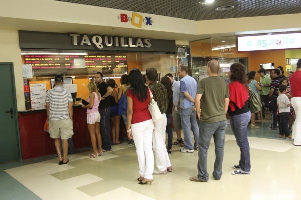 Las salas comerciales de cine de la cadena Cinebox son las únicas que funcionan actualmente en la ciudad. (Foto: Miguel Ángel)
