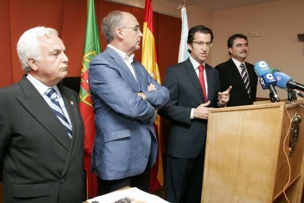 Baltar, Jiménez Morán, Núñez Feijoó y Joao Batista, en la Consistorial de Verín.  (Foto: Marcos Atrio)