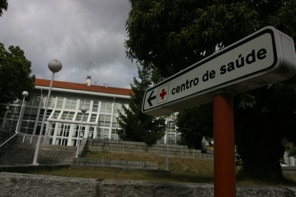 El centro de salud del Concello de Celanova, ubicado en la Avenida Francisco González Rey. (Foto: Xesús Fariñas)