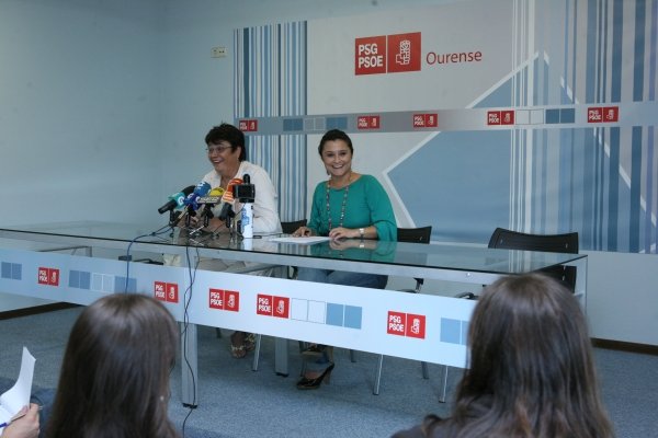 Las diputadas socialistas Marisol Soneira y Laura Seara. (Foto: Daniel Atanes)