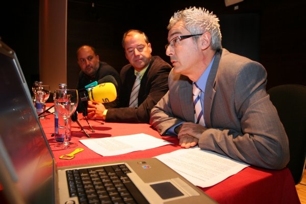 Sánchez Vidal, Mato y Capilla presentaron el Congreso de parques tecnológicos. (Foto: Xesús Fariñas)