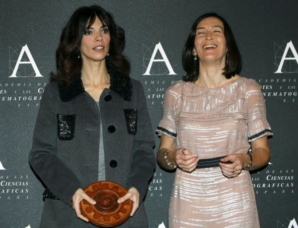 Maribel Verdú, con  Angeles González-Sinde,  (Foto: J.J. Guillén)