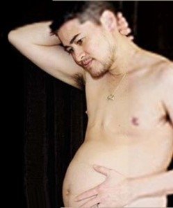 Thomas Beatie, durante su primer embarazo. (Foto: Archivo)