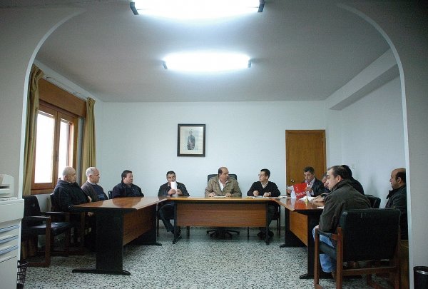 El pleno presidido por Pereira (centro) con Alonso de espaldas. (Foto: Martiño Pinal)