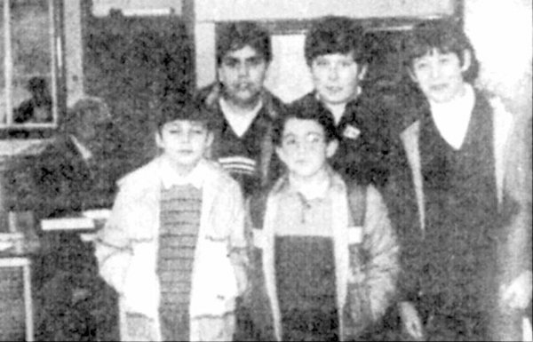 (1)  Los niños del Colegio Público de Vistahermosa, campeones en un programa de TVE en 1984.