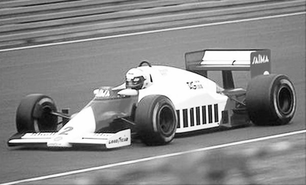   (3) El francés Alain Prost, pilotando el MacLaren.