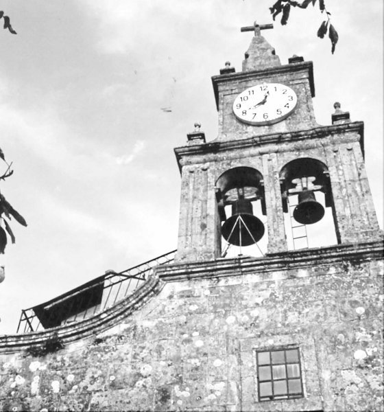 Torre barroca de la iglesia de Figueiredo.