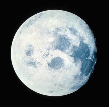 La luna podría albergar en un futuro una colonia de seres humanos.