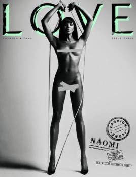 Naomi Campbell, es una de las modelos que posan para LOVE.
