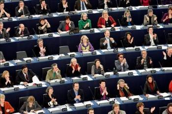 Miembros del Parlamento Europeo, durante el debate de la iniciativa. (Foto: Cugnot Mathieu)
