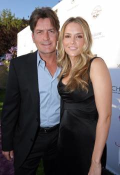 Charlie Sheen y su esposa, Brooke Mueller. (Foto: Archivo)