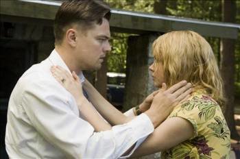 Leonardo DiCaprio, en el papel de Teddy Daniels y Michelle Williams, en el papel de su esposa Dolores, durante una escena de la película 'Shutter Island'. (Foto: Archivo)