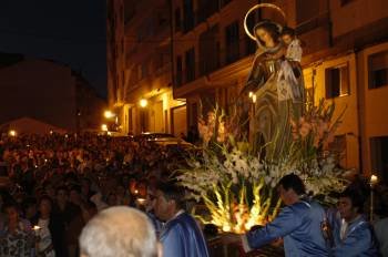 Una de las procesiones de la Semana Santa del pasado año, en Carballiño. (Foto: MARTIÑO PINAL)