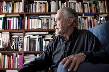 El escritor gallego José María Merino. (Foto: EMILIO NARANJO)