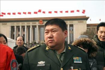El único nieto reconocido de Mao Zedong, Mao Xinyu. (Foto: EFE)